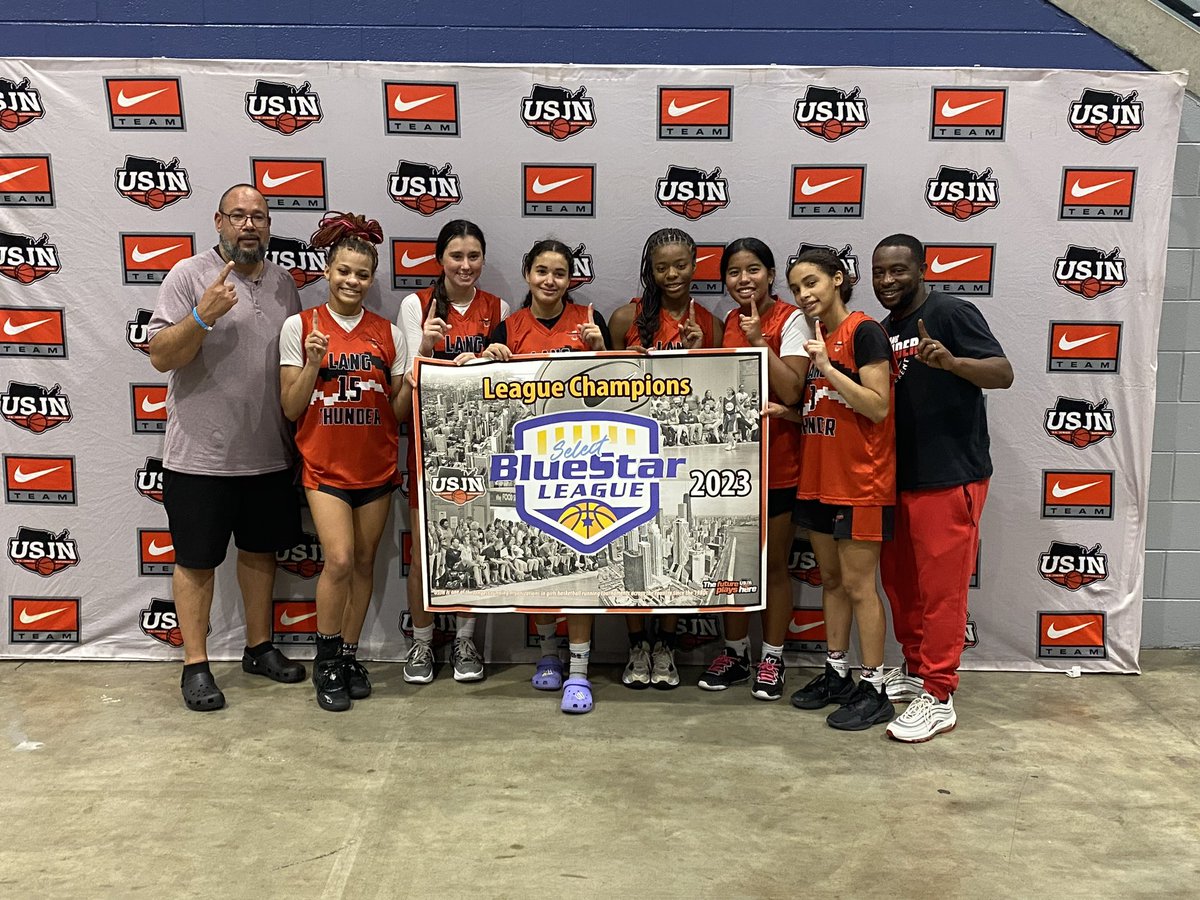 LangThunderGBB's tweet photo. 17u handled their business @USJN @BlueStarBB Select League finals this weekend in Chicago @niketoc! Undefeated in the league! Undisputed Champions! Arkansas stand up!!🔥🏆 https://t.co/qGsp0GtvSI