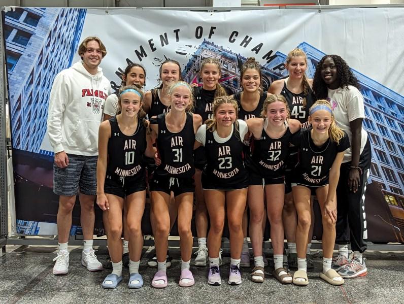SaraMGillette2's tweet photo. Way to go @betsygillette7 and the @AirMinnesota 15U team. Champions of the 15U gold division at the Nike TOC tournament in Chicago! @lcarisch7 @nancy_soro13 @LadyVikes https://t.co/VFpXPkZDtI