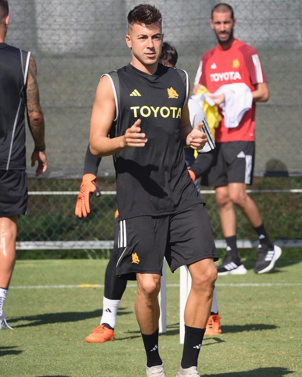 OfficialEl92's tweet photo. Si riparte🐺🟡🔴 https://t.co/x39iGhYcH8