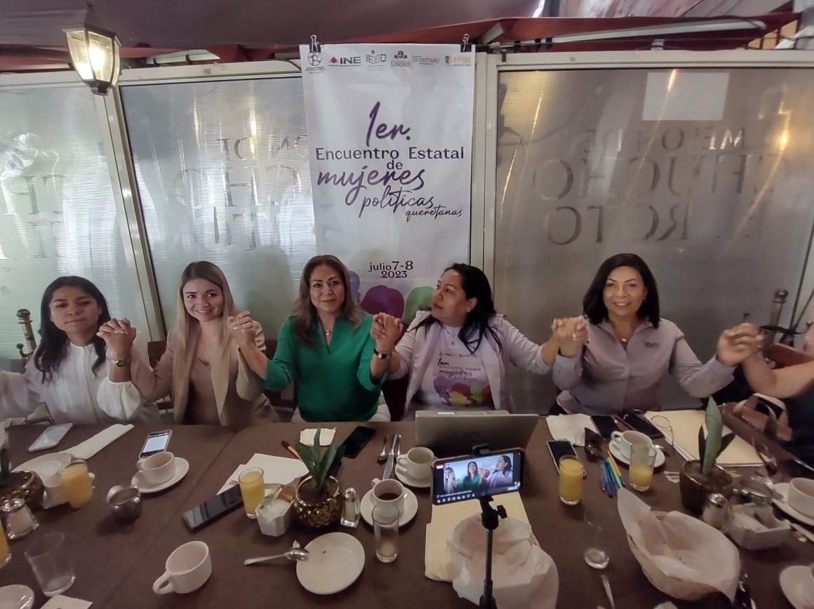 josephynne's tweet image. #JuntasEsMejor
Desde el 1er. Encuentro Estatal de Mujeres Defensoras de la Paridad en Todo de la República Mexicana refrendamos la importancia de continuar caminando #EnRedes