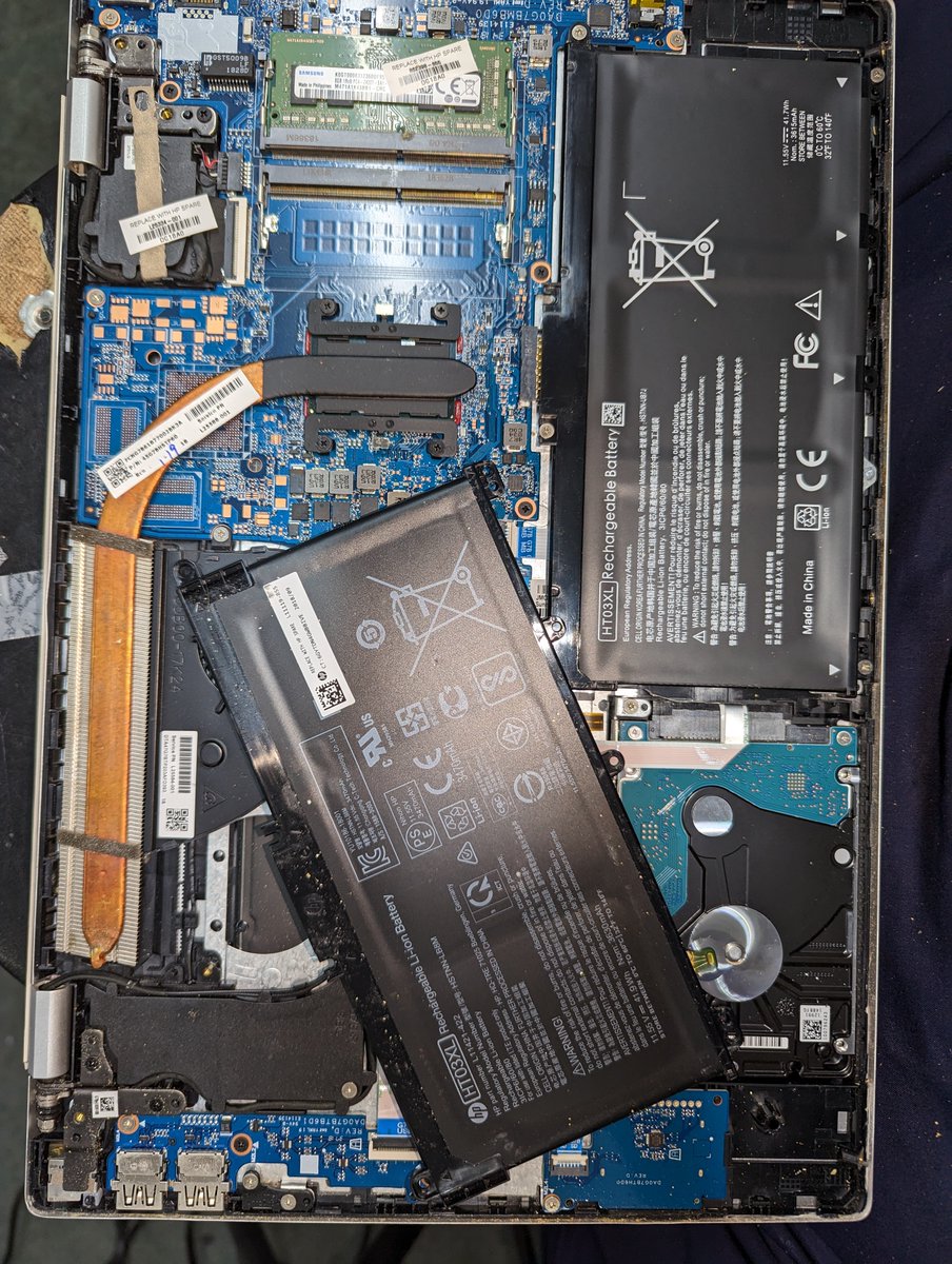 cellncomprepair's tweet image. Frustrated with a slow 💻computer? Take charge of your productivity and efficiency by letting us diagnose🧑‍🔧 and resolve the underlying problems affecting your device.

👉cellncomprepairs.com/chicago-comput…👈

#ComputerRepairService #LaptopRepair #ScreenRepair #Chicago #GetYourLaptopFixed