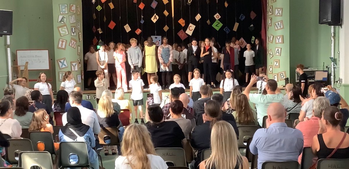 knockhally6's tweet photo. Huge shoutout to our amazing  Y6 students for their phenomenal production of Matilda 📚 I couldn’t be prouder of their hard work, talent and dedication. They brought the characters to life, wowed us with their singing and dancing, and left us all in awe. Well done superstars 👏 https://t.co/b4RU1Bfo9t