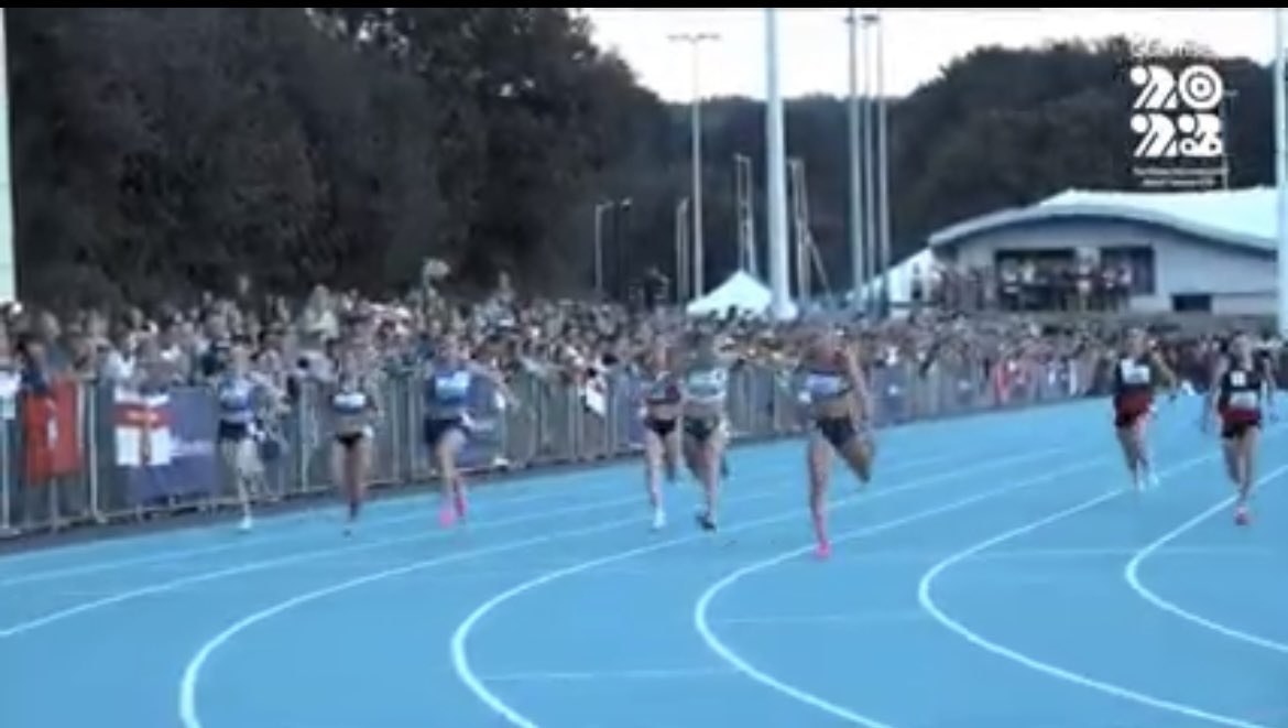 Carwyn Jones tweet media