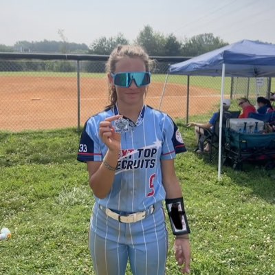 avalarsen22's tweet photo. #NewProfilePic hit a homer last tournament https://t.co/hkh5cgHueI
