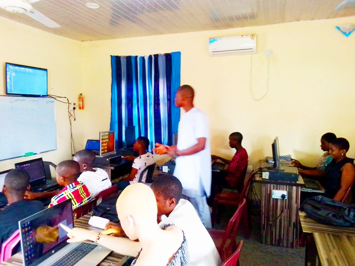 sacscomputers's tweet photo. Summer Boot Camp Class (Website Design) in progress.
Enrollment still in progress.

...IT in your palms

#sacscomputers
#ictbootcamp
#techgenius
#digitalskillstraining
#kidcoding
#kidtech https://t.co/5zYWmWVAWx