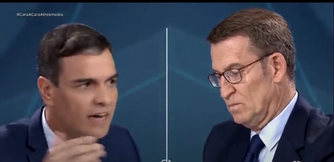 -Feijóo: Déjeme hablar.
-Sánchez: No me deja hablar.
-Feijóo: ¿Qué le pasa hoy? Debería usted callarse un poco.
-Sánchez: Le falta sentido del humor.
-Feijóo: Este debate tan bronco que está haciendo… 

Moderador: Se están autogestionando bien… 
#Debate #CaraACaraAtresmedia