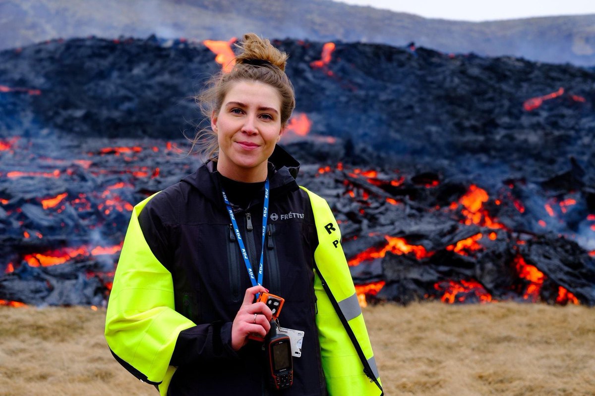arnaringolfs's tweet photo. Nú þurfa allir að hugsa fallega til @holmfridurdagny sem liggur heima í fæðingarorlofi illa þjökuð af gosóróa https://t.co/RIt17mZ4LZ