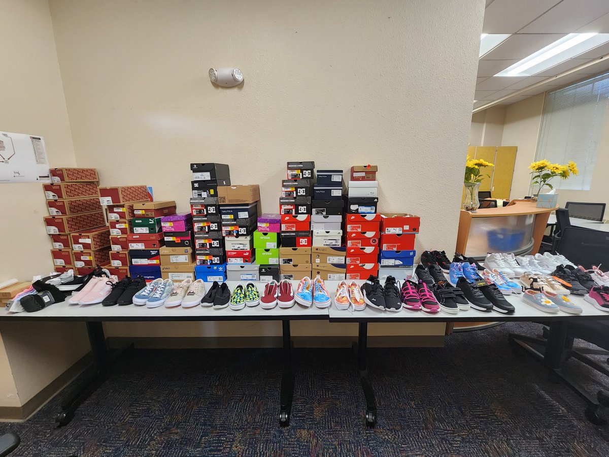 A big thank you to Rob JetJet for the generous donation of shoes for Hawthorne students. Rob donated 94 pairs of brand new shoes! Community partners like you really make a difference for Hawthorne students.