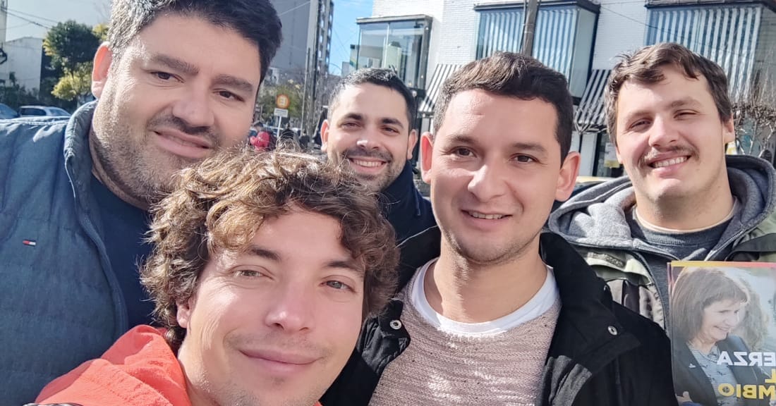 Día a día #LaFuerzaDelCambio 
<a href="/PatoBullrich/">Patricia Bullrich</a> <a href="/MaxiAbad/">Maxi Abad</a>