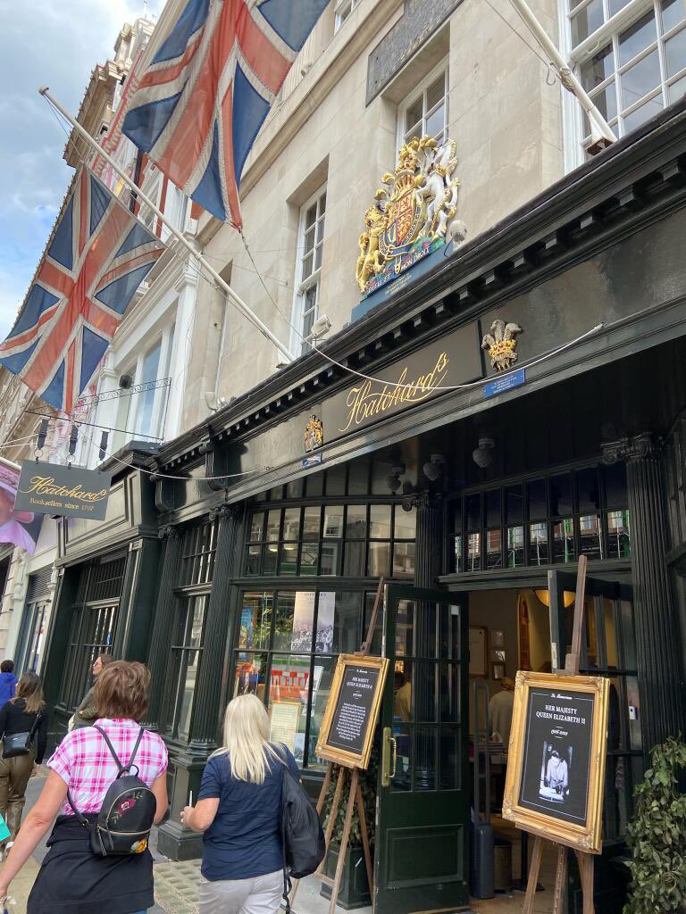 The non-fiction children’s book ‘Live Like A Hunter Gatherer’ I designed &amp; illustrated has been spotted in London’s oldest finest bookshop <a href="/Hatchards/">Hatchards</a> Piccadilly
Written by Naomi Walmsley
