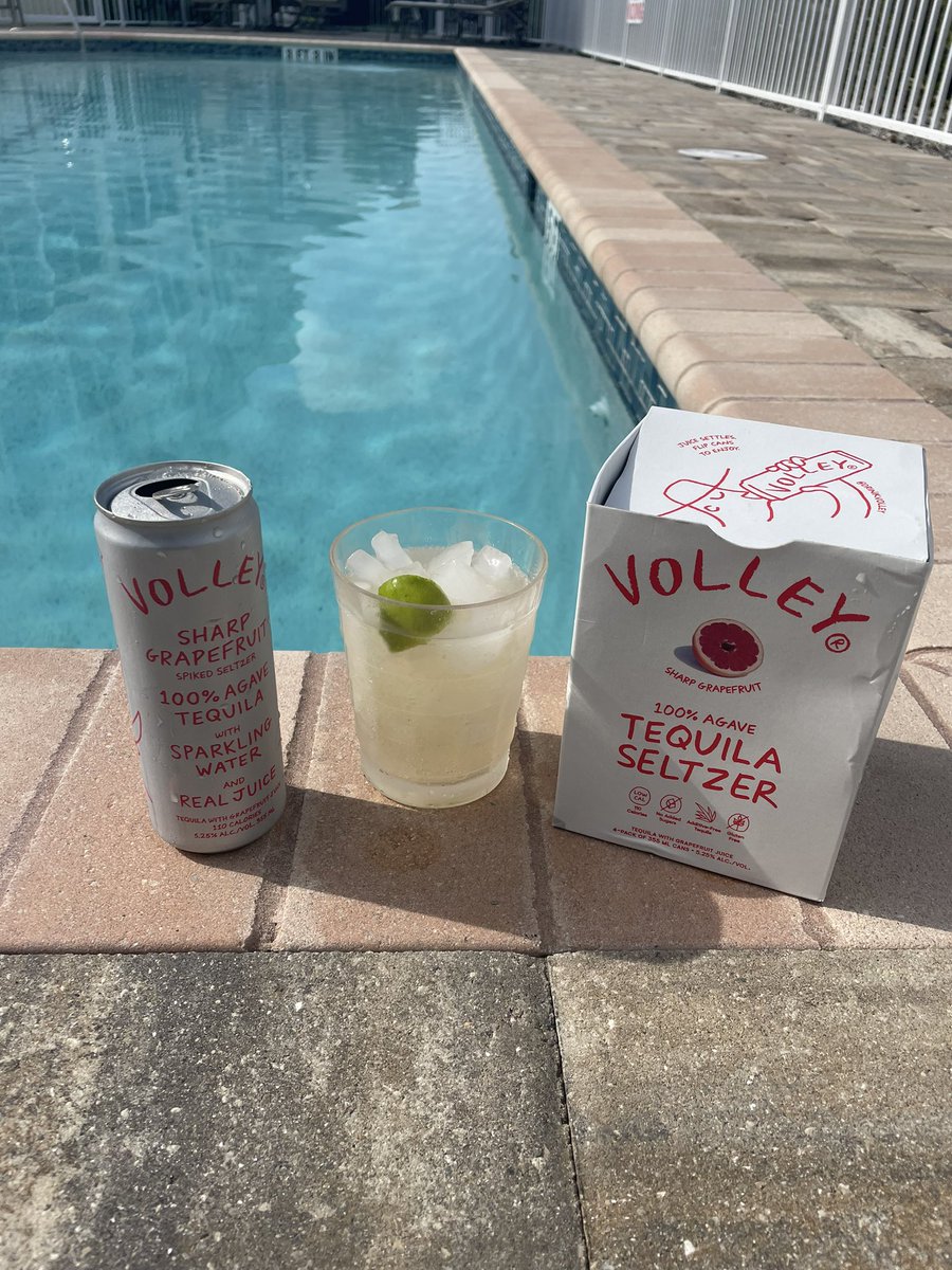 lboka's tweet photo. @DrinkVolley now this is something special! 💗😋 https://t.co/CSVOuUuEcT