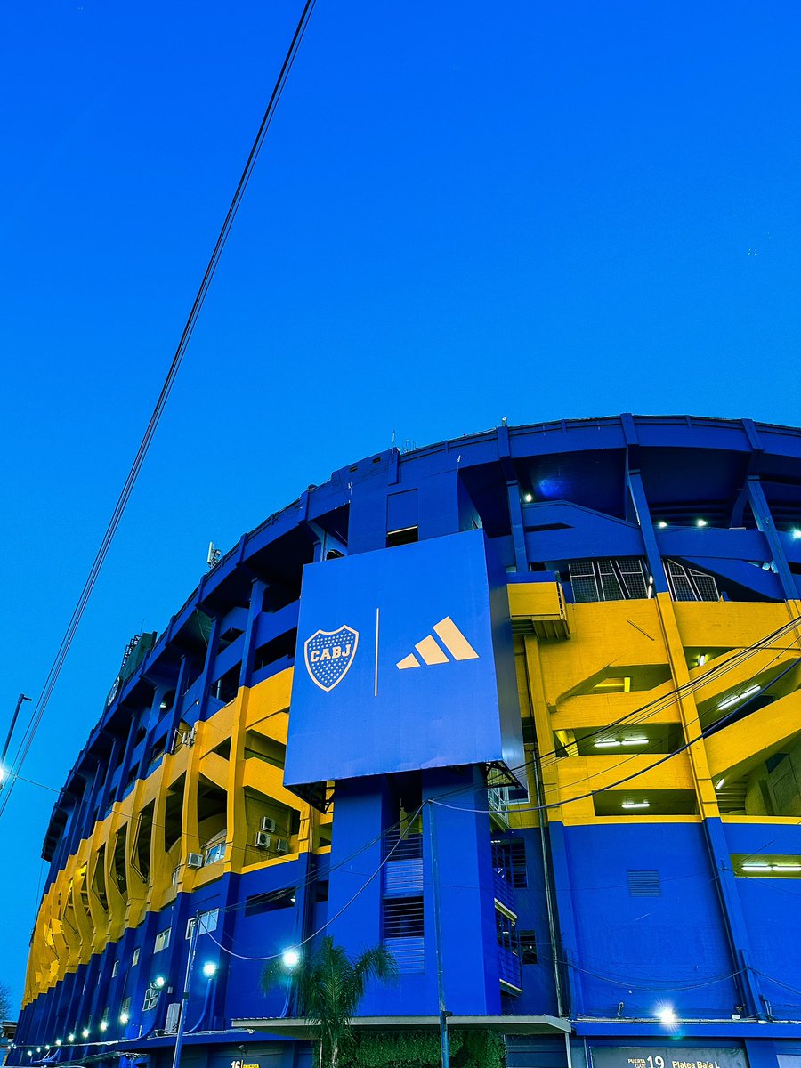 Un lunes distinto 😍💙💛💙