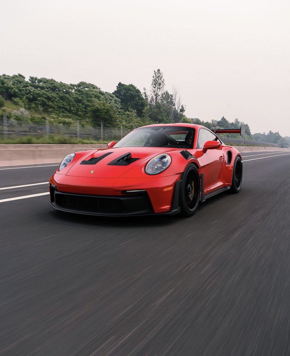 LuxuryCars365's tweet photo. Porsche GT3RS 🌹 https://t.co/gikdoKd56I