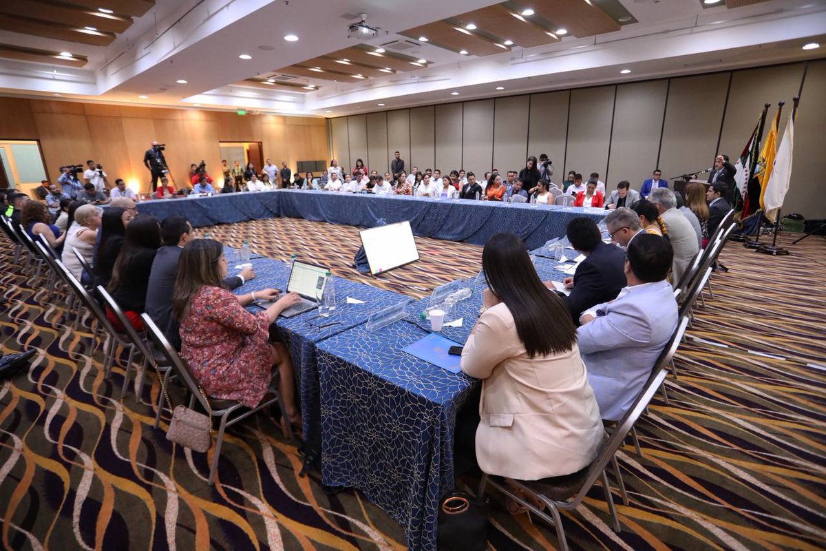 cnegobec's tweet image. #VotoTelemáticoEnElExterior 🌐

#StalinCardona, funcionario electoral, explica en qué consiste este mecanismo de sufragio, que facilitará la 🗳️ de los ecuatorianos empadronados fuera del país, cumpliendo con todos los principios democráticos.

#PasoAPasoElectoral ☑️