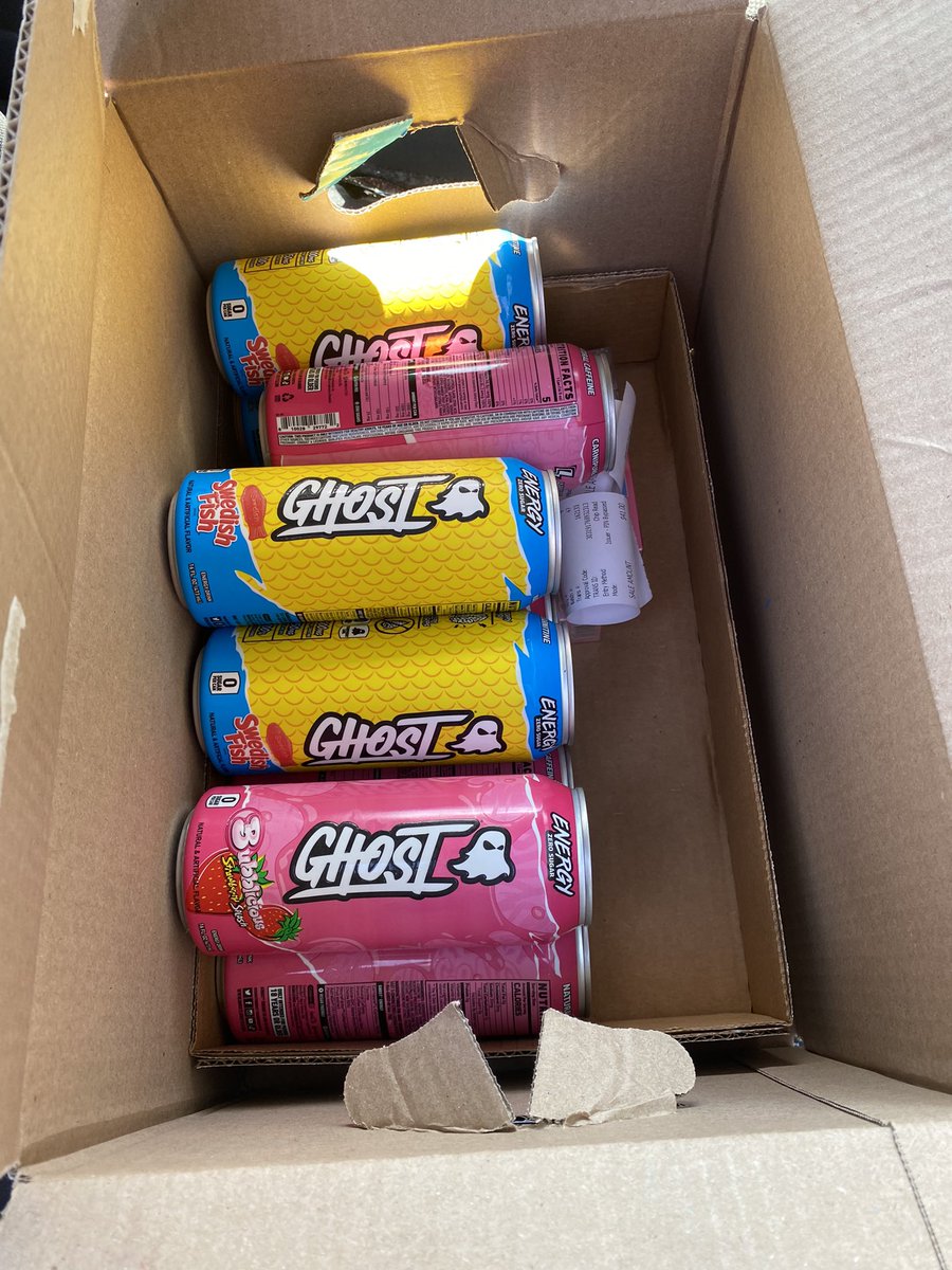 BreezeBabyBrie's tweet photo. I do NOT have a @GhostLifestyle addiction…..they were a great deal. 🤷‍♀️😂🤣

@dustinpari , I got you bro. 😉🤘🏻🔥💜👻

#GhostLife #Ghost #Bubbalicious #Swedishfish #Stockpile #BeJealous https://t.co/jHNro7dzxp