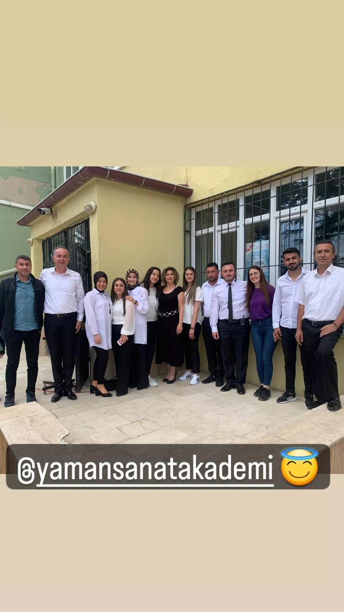AyseFiliz16's tweet photo. Bu yılın ilk konseri 😊 https://t.co/v22vuYEGrQ