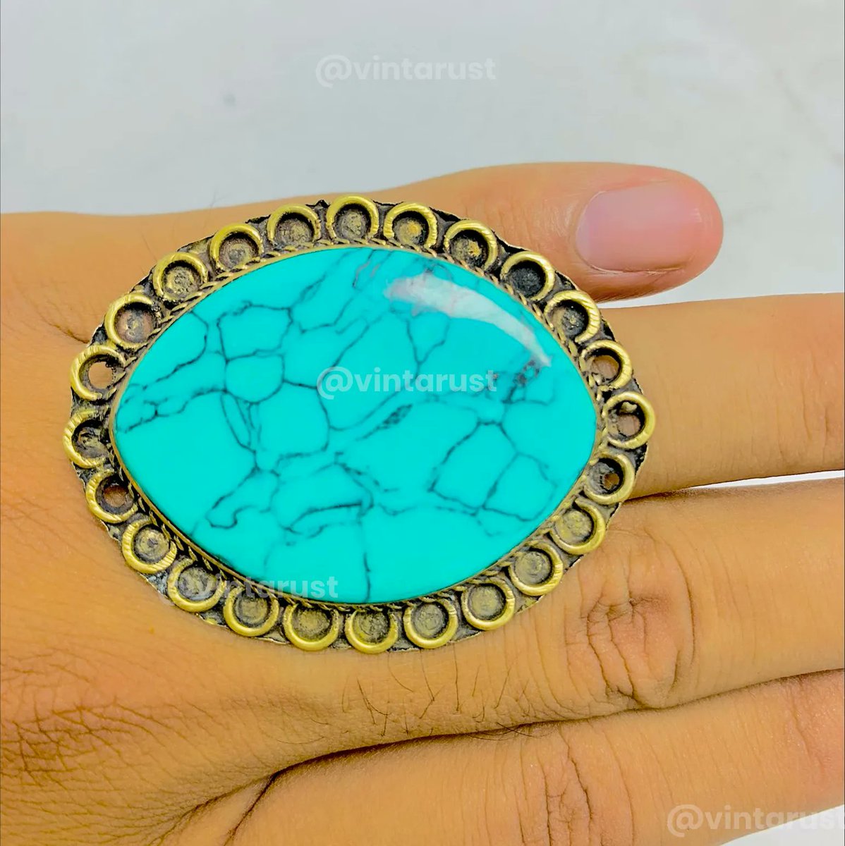 vintarust's tweet photo. Make a bold statement with this Massive Handmade Turquoise Stone Ring!
Shop Now:
https://t.co/iei6wLO3Mt
#turquoise #turquoisering #jewelry #turquoisejewelry #turquoisewednesday #turquoiserings #vintageturquoisering #turquoiseengagementring #ringoftheday #ringsofinstagram https://t.co/HdmBGk3qNo
