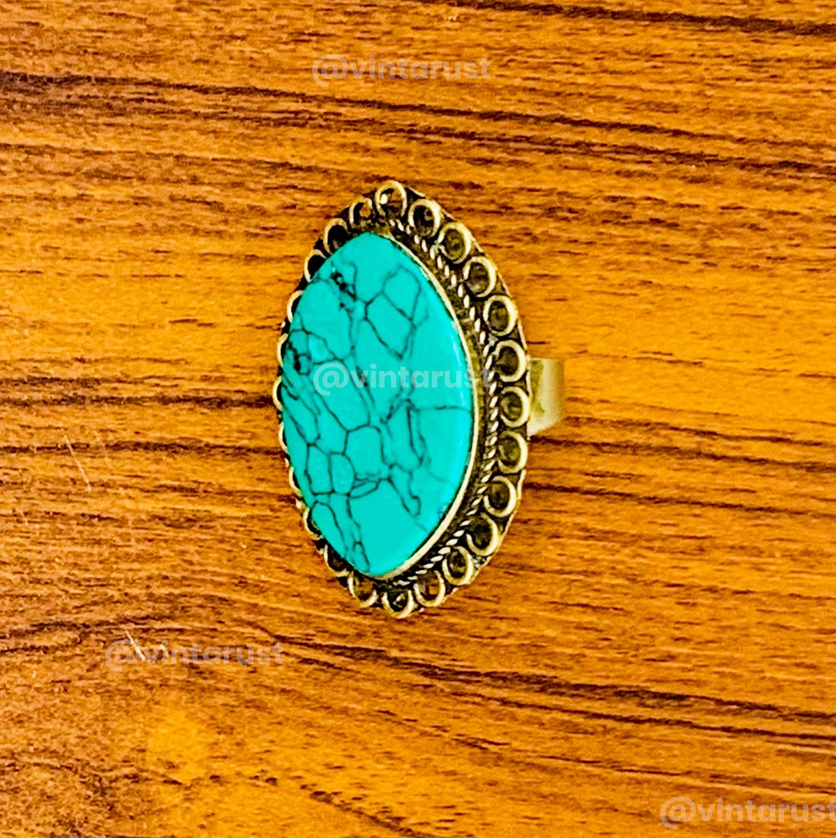 vintarust's tweet photo. Make a bold statement with this Massive Handmade Turquoise Stone Ring!
Shop Now:
https://t.co/iei6wLO3Mt
#turquoise #turquoisering #jewelry #turquoisejewelry #turquoisewednesday #turquoiserings #vintageturquoisering #turquoiseengagementring #ringoftheday #ringsofinstagram https://t.co/HdmBGk3qNo
