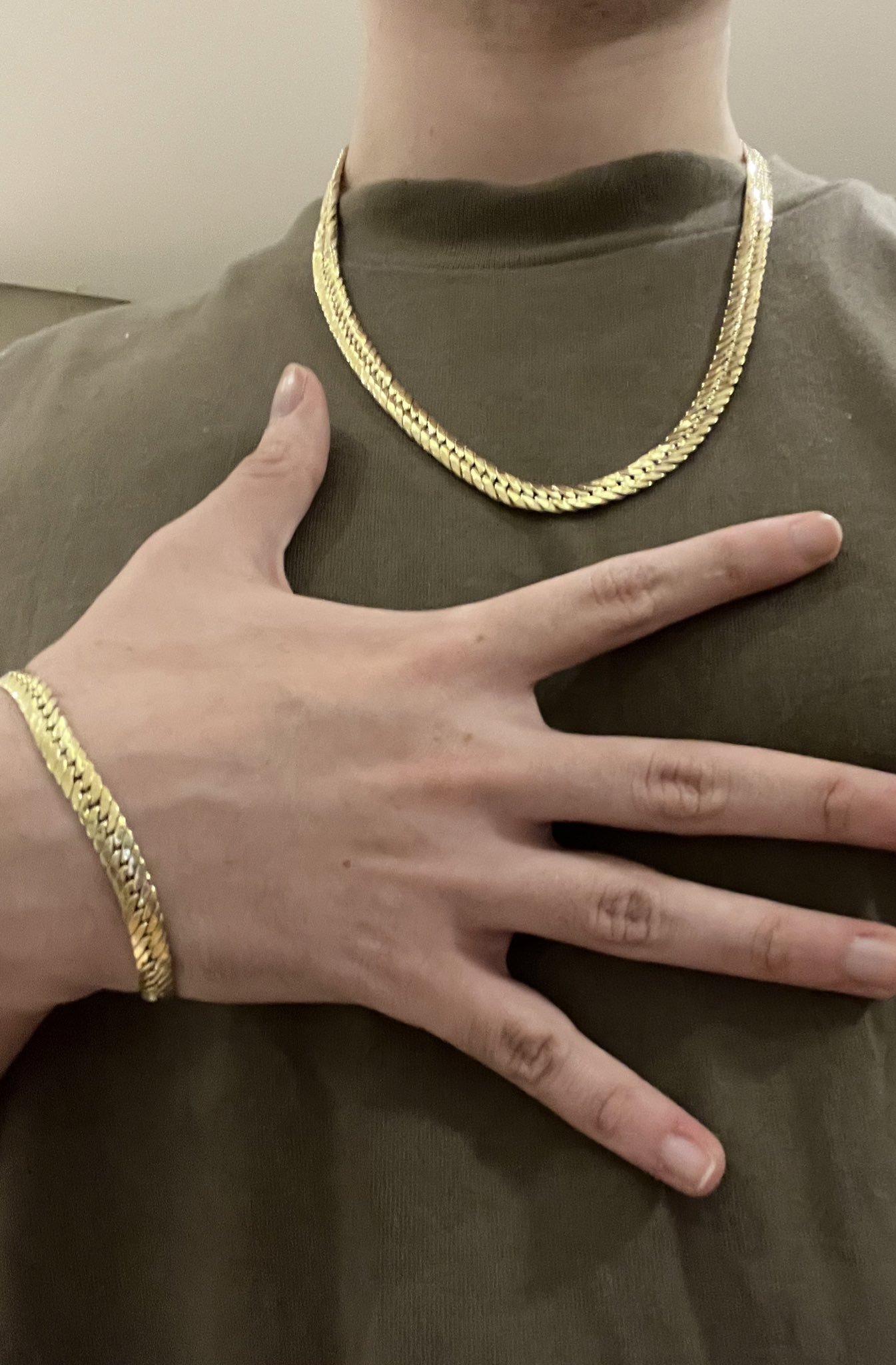 C9 blackoutz on Twitter "new chains 🤪 https//t.co/HbeZipv1r1" / Twitter