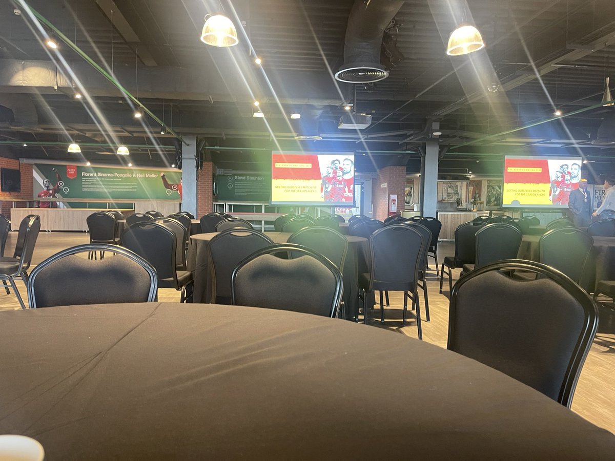 stedychefs's tweet photo. Meeting today to discuss the upcoming season for some of our existing chefs⚽️🔴⚽️,

Exciting times ahead for Liverpool Football Club and their new stand 😊 #reliefstaff #hospitality https://t.co/vv1zqXGx25