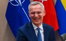 Lars Ragnar Solberg (@larsragnar) on Twitter photo Mannen bak pappapermisjon, handlingsregelen, pensjonsreform - og nå Sveriges NATO-medlemskap - har all mulig grunn til å være fornøyd. For en mann.
<a href="/jensstoltenberg/">Jens Stoltenberg</a> Mannen bak pappapermisjon, handlingsregelen, pensjonsreform - og nå Sveriges NATO-medlemskap - har all mulig grunn til å være fornøyd. For en mann.
<a href="/jensstoltenberg/">Jens Stoltenberg</a>