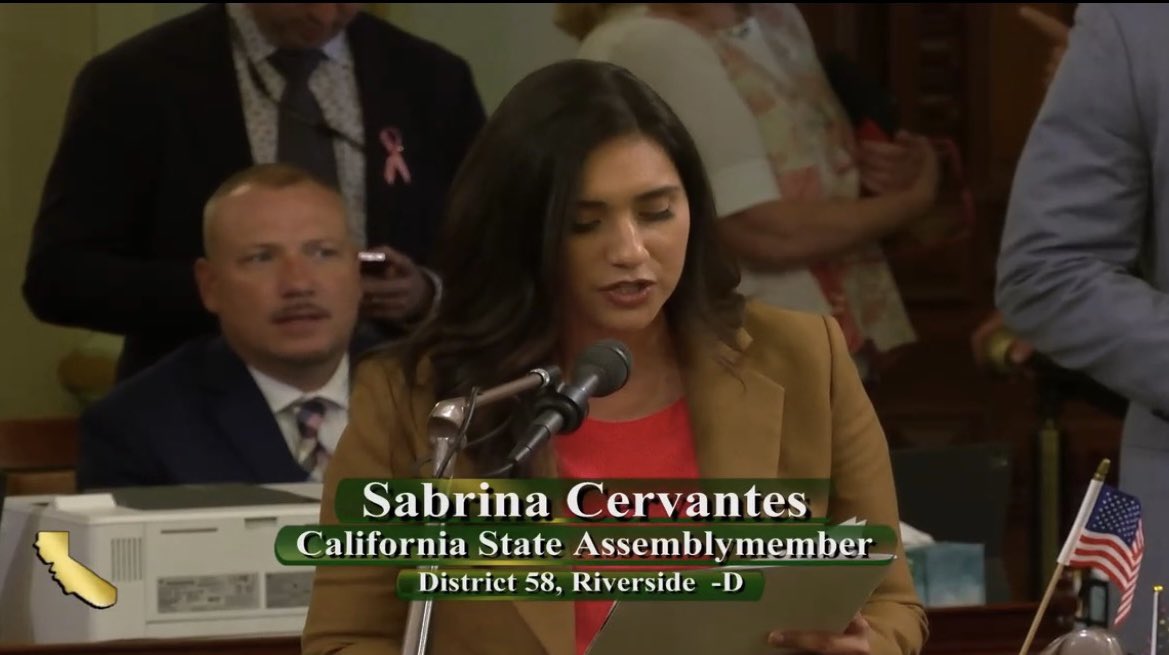 MSantiagoAD54's tweet photo. We’re declaring the first Sunday of the summer as “CA Lowrider Day” 🎉🎉

Proud to support @AsmCervantes’s and @AsmLuzRivas’s #ACR102 which does just that! 

Let’s celebrate the rich history and culture of lowriding in CA! https://t.co/3MFani6BPZ