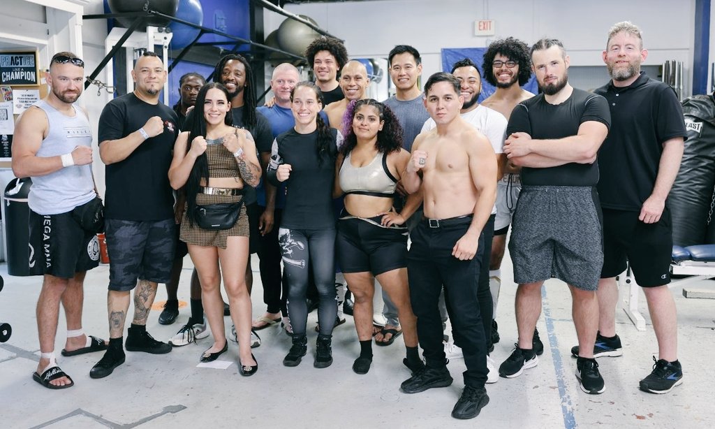 OneWorldWarrior's tweet image. 🏆@PersiaPierce
🏆@tanailysuplex
👊@jennysavagebkfc
🏆@ADRE_OTM
🤼@somuchFrick
🤼@tonefelixx
🤼Antonio DeLa Cruz
🏆Ariel Dominguez
🥊@BrianAtomic
🕖Coach Abel
🎙️@Emerald_Emperor
🥋Referee Trevor Cutter Sr
🥋@georgesamuelson
🥋@JParkMA
🥋Master Tommy Carpenter #GrandPrixOfSportMAE