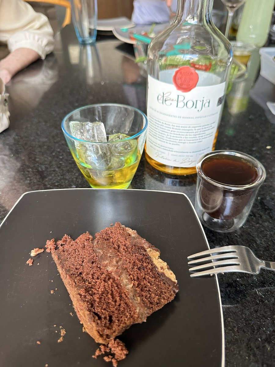 jpaltamirano's tweet image. Guardamos espacio para el postre y mi #LIBOR