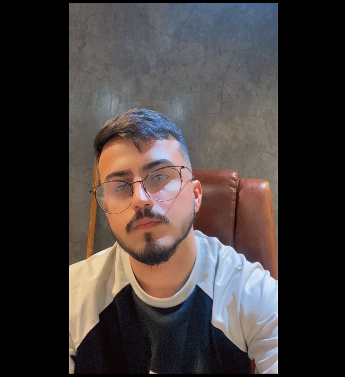 zzkararzz's tweet photo. سلام عليكم تذكروني ختفيتو 😂😂🌚🫀 https://t.co/ar1ID2n7A9