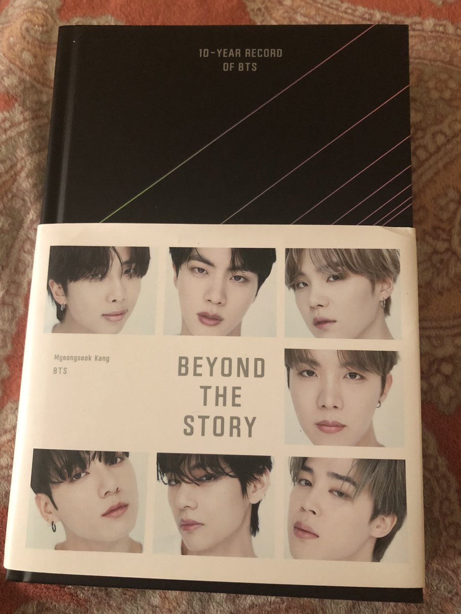 kooky248813's tweet photo. Alfin me llegó el libro 🥹🤧
#bts #BEYOND_THE_STORY https://t.co/WF3SfarbRV