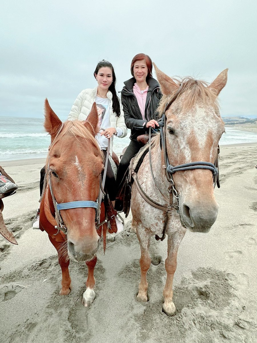 JenniferChengLo's tweet photo. #TBT riding w my Mommy @KuntalaCheng - 📷by @addysarasy 

#JenniferCheng #JenniferChengLo #JennClub #NewChicCapital #acehedgefund #chosencollective #jennfund #acehedgefund #entrepreneur #investor #creator #pianist #actress #model https://t.co/xfORKc23rX