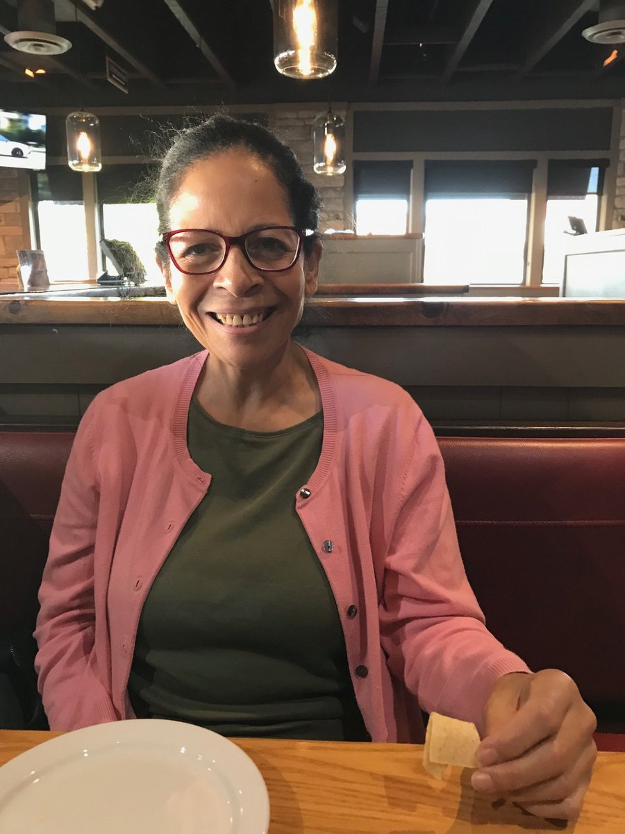 supernana's tweet image. 🇫🇷☪️privatecitizen.fr #notAmerican #notalittlebitFrenchandAmerican Here’s a photo of ma Maman @FrenchMaralene whom some consider beautiful. It’s not my fault. Cela dit, what’s it like growing up with à mon who is NOT considered beautiful ? That sounds painful. #notmonblème