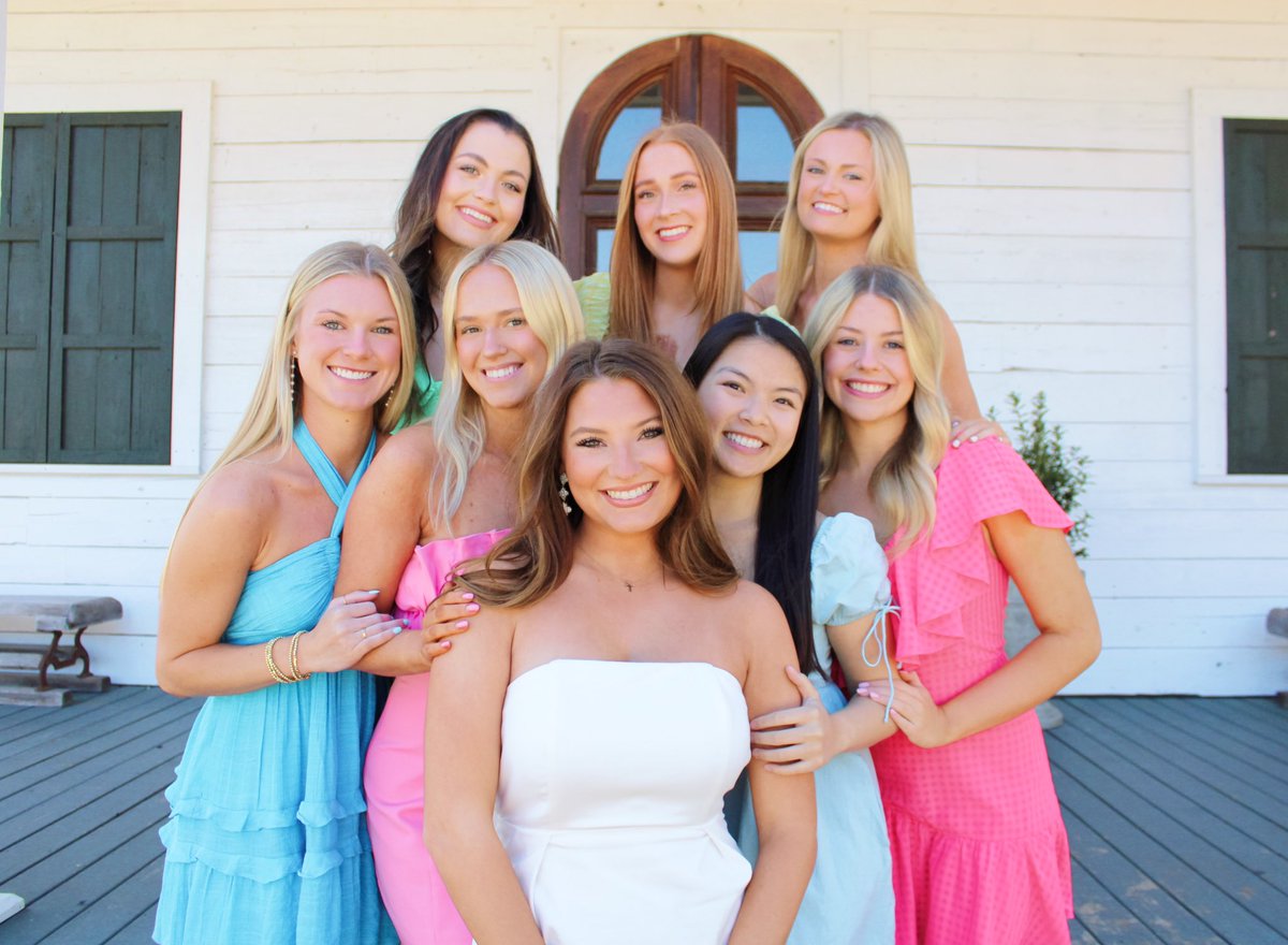 Meet the 2023 Phi Mu Alpha Delta Recruitment Team!!! We are so excited to meet PC’23! Registration closes Friday, July 14! Don’t forget to register at the link in our bio! Go Greek!!! 💖