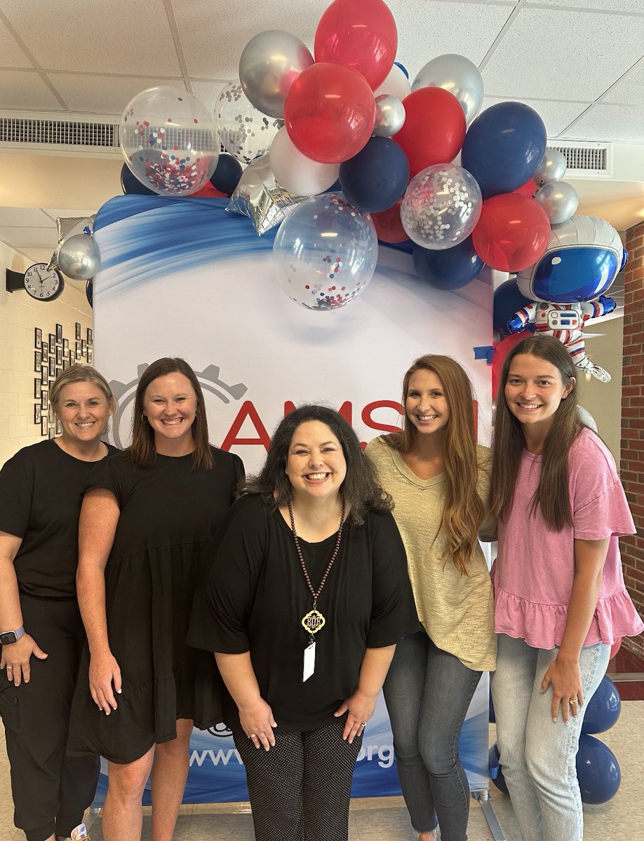 eshaddix1's tweet image. CCPS Teachers are expanding their knowledge through AMSTI’s Foundational Training. @cullmanprimary @MRAMSTI #bestyou #bestme #bestwe