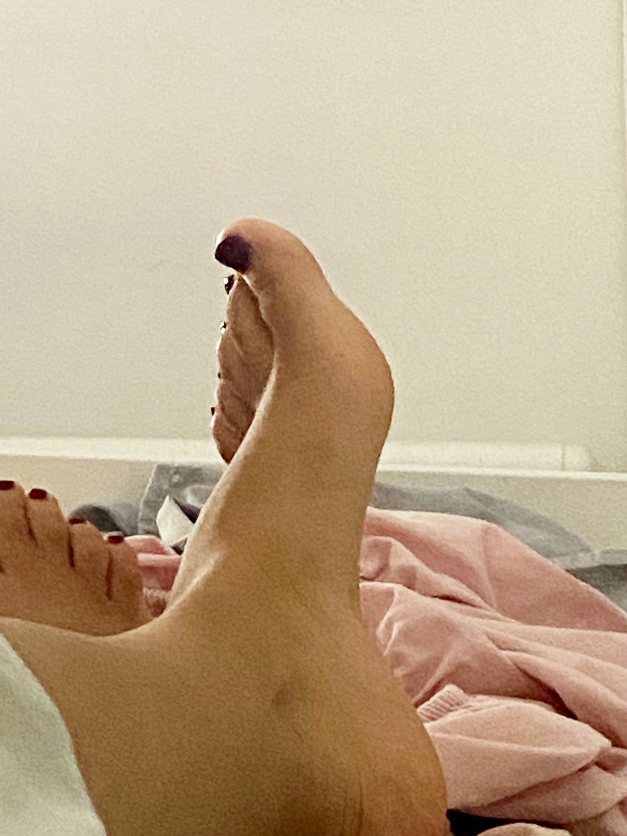 sisou061003's tweet photo. @Brun0Parent @RT_slave9 @Maturefootlover @rt_feet @RTLovingFeet @AntoRT34 @samdoggy5 @dommes_rt @FindomFrance  @RT_SoumisChien  @frenchrtslave @Kuborjadore @rtlovefeet @maturefootlover @feetrt_slave @clementlyonnai @Militairebyb @DoggyPromo @RtSimp69 @RTLovingFeet. 37😈🦶 https://t.co/MiiANTdEea