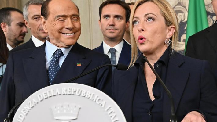 Geronimo_ita's tweet photo. questo è incarnato dall'attuale #GovernoMeloni.  Vogliono silenziare qualsiasi forma di dissenso, nascondere la montagna di letame che hanno alle spalle e fare rassegnare la gente. Noi cittadini non lo dobbiamo permettere!  Infinitamente grazie a 
#ReportRai3 https://t.co/0y88vHZZF1