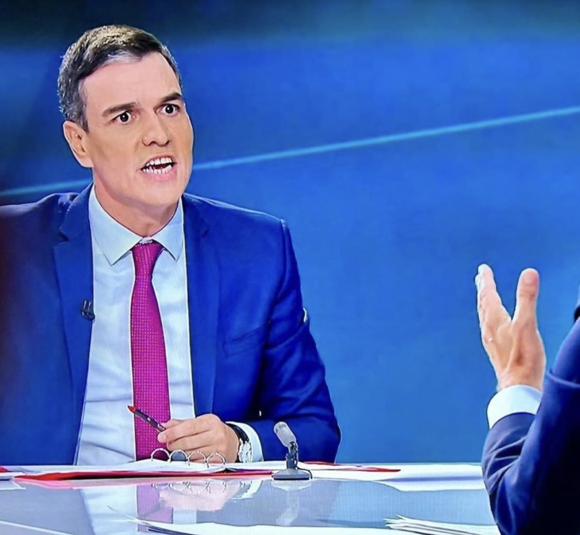 Ángel González tweet media