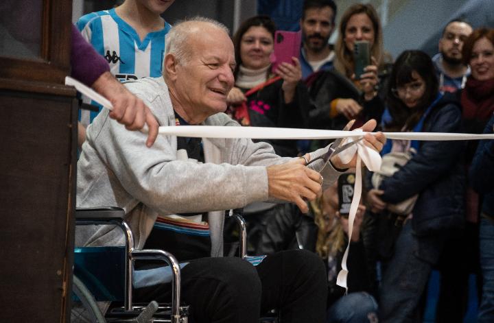 NacenAvellaneda's tweet photo. #Racing Club @RacingClub · Pasion Por #Racing @PasionxRacing_ - Con la exposición en reconocimiento a Juan Carlos #Baldovino, comenzaron en la Sede Mitre las muestras mensuales dedicadas a los fotógrafos y fotógrafas de Racing. https://t.co/n4L7MWi3sD https://t.co/HvrsCGlRSw