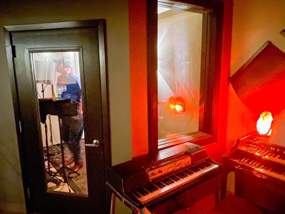 EdgewaterMusic's tweet photo. A new single from Luke Daniel coming soon! Great day every time he’s here. #texasmusic #studiolife https://t.co/lreefJcTwa