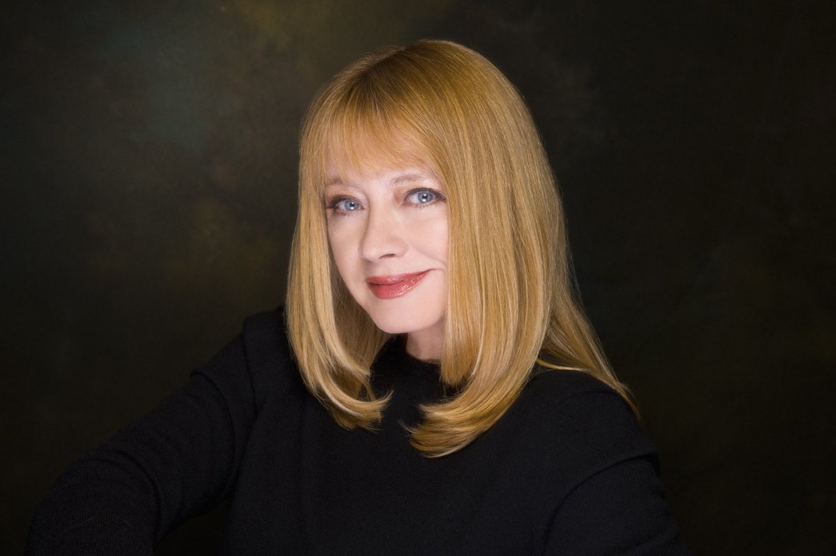 RIP Andrea Evans. The word icon is passed around way too freely these days, but Andrea was an ICON, baby! Her saucy, sensational Tina Lord on #OneLifeToLive was a genius creation and the very essence of soap opera.💙 
#Passions #TheYoungAndTheRestless #TheBoldAndTheBeautiful