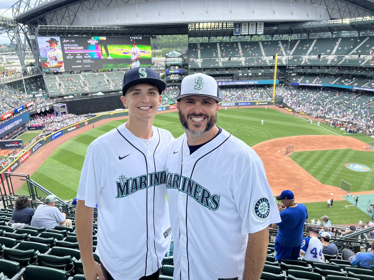 RedbullRoy9's tweet photo. Ready to see some BOMBS! #MLBHomerunderby https://t.co/aSt11Igeb9