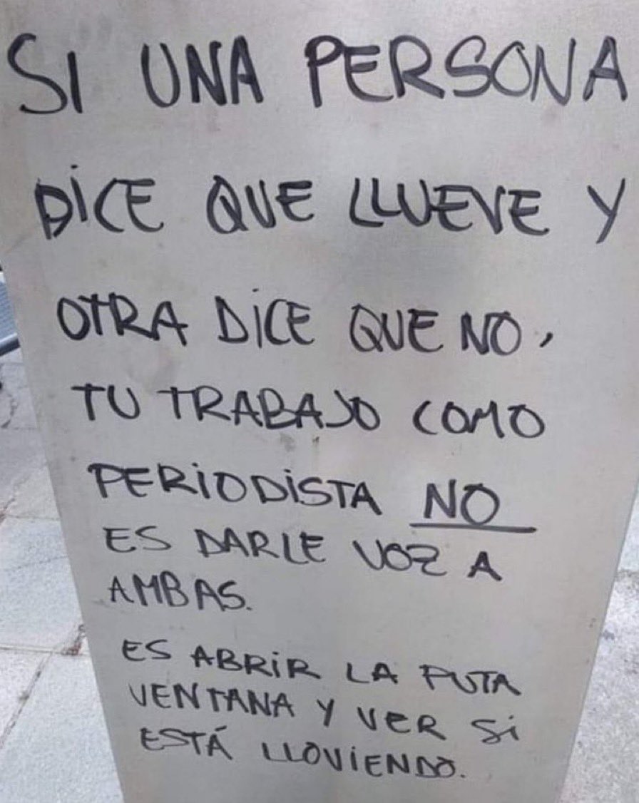CaniJulio's tweet photo. Si los moderadores , no son capaces de constatar datos e información , para los espectadores no sirve de nada, % que nadie sabe .. y si uno miente el otro más …. Para los periodistas recordar esto #DebateAtresmedia  #CaraACaraAtresmedia https://t.co/45IvIWBGmE