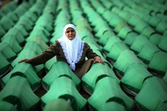 BosnianHistory's tweet photo. Today we mark 28 years since the #Srebrenica genocide in which 8372 Bosniak civilians were brutally murdered. They were killed after Serb forces attacked the UN "safe area" of Srebrenica in July 1995.

#SrebrenicaGenocide ▪️ https://t.co/RrOhVx8pjZ