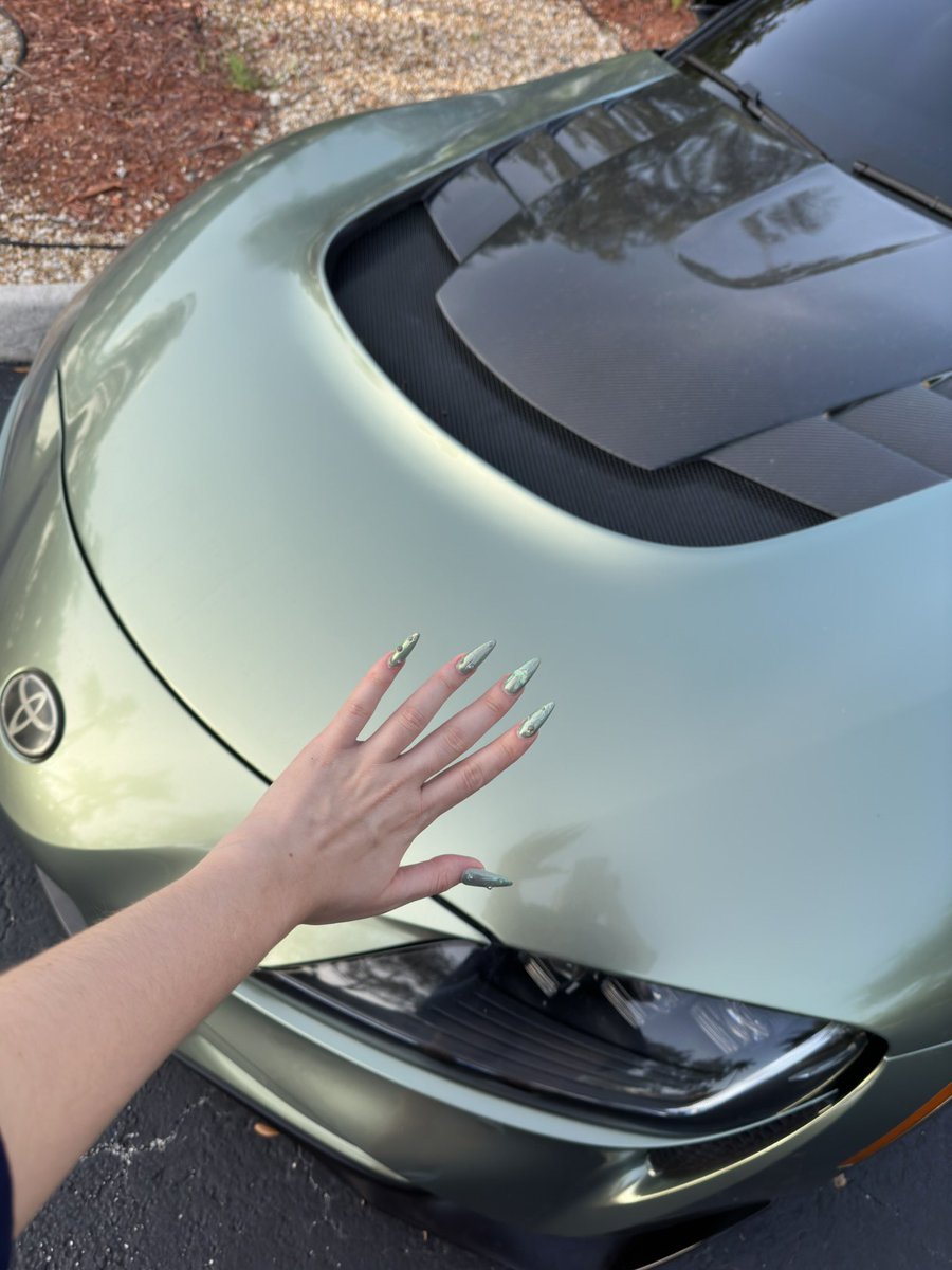 my girl matched her nails to my car, I gotta get her pregnant fr