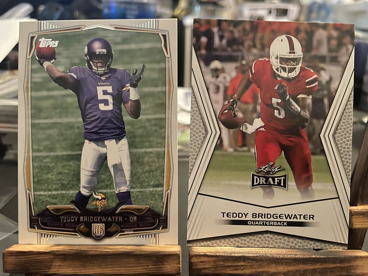 Teddy bridgewater rc pair $1

Add $1 for pwe or $4 for bmwt @sports_sell @HobbyRetweet_ @ILOVECOLLECTIN1 https://t.co/lpjNSI0Q8U