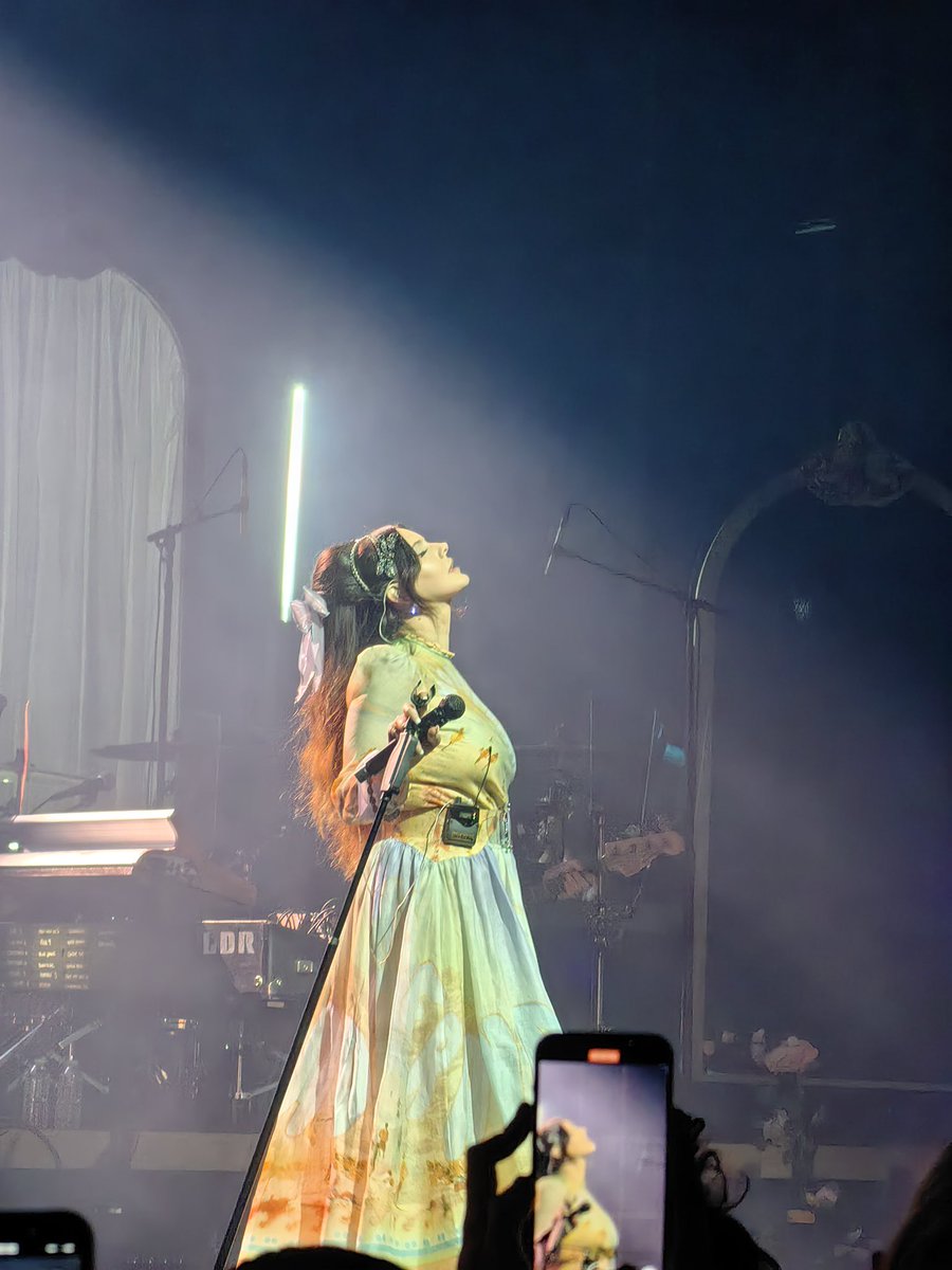 gabrimoonn's tweet photo. a goddess https://t.co/fMTCwyfGpG