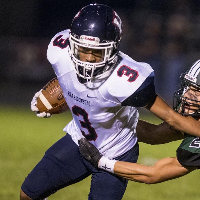 VTCody's tweet photo. Heartbroken to hear the news about the passing of former Harrisonburg football standout Victor Lynch. Haven’t seen him in a few years, but was always a great interview and a leader for the Blue Streaks on the field. Praying hard for his family and friends. https://t.co/7sOMUxL9Z0 https://t.co/RZbflICxvE