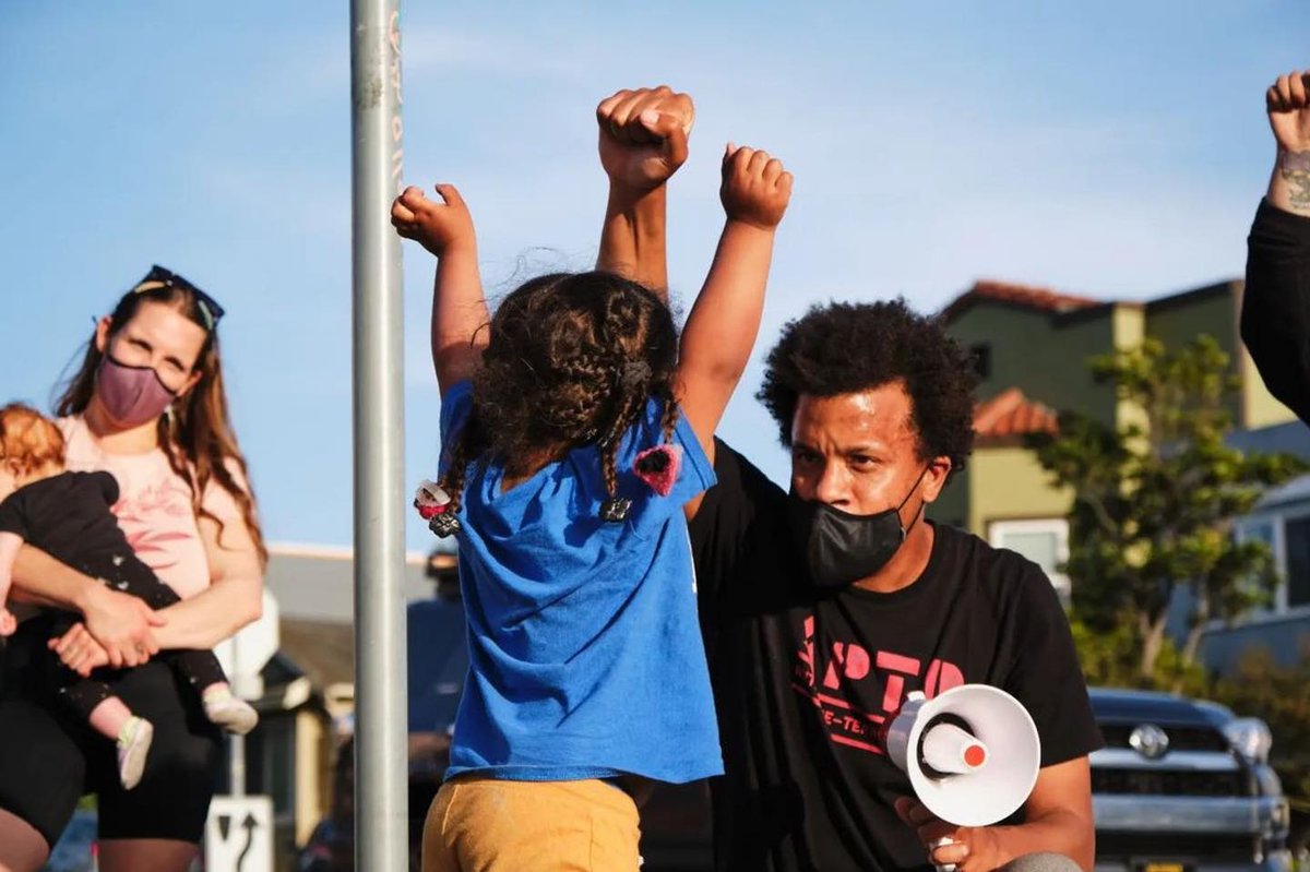 TheNewParkway's tweet image. Join us this Wednesday and every Wednesday for Karma Cinema.  Come support our July Karma Cinema Partner, The Anti Police-Terror Project! 

What is Karma Cinema, check out here: 
thenewparkway.com/getting-involv…

#aptp #antipoliceterrorproject #karmacinema #donation #support #community