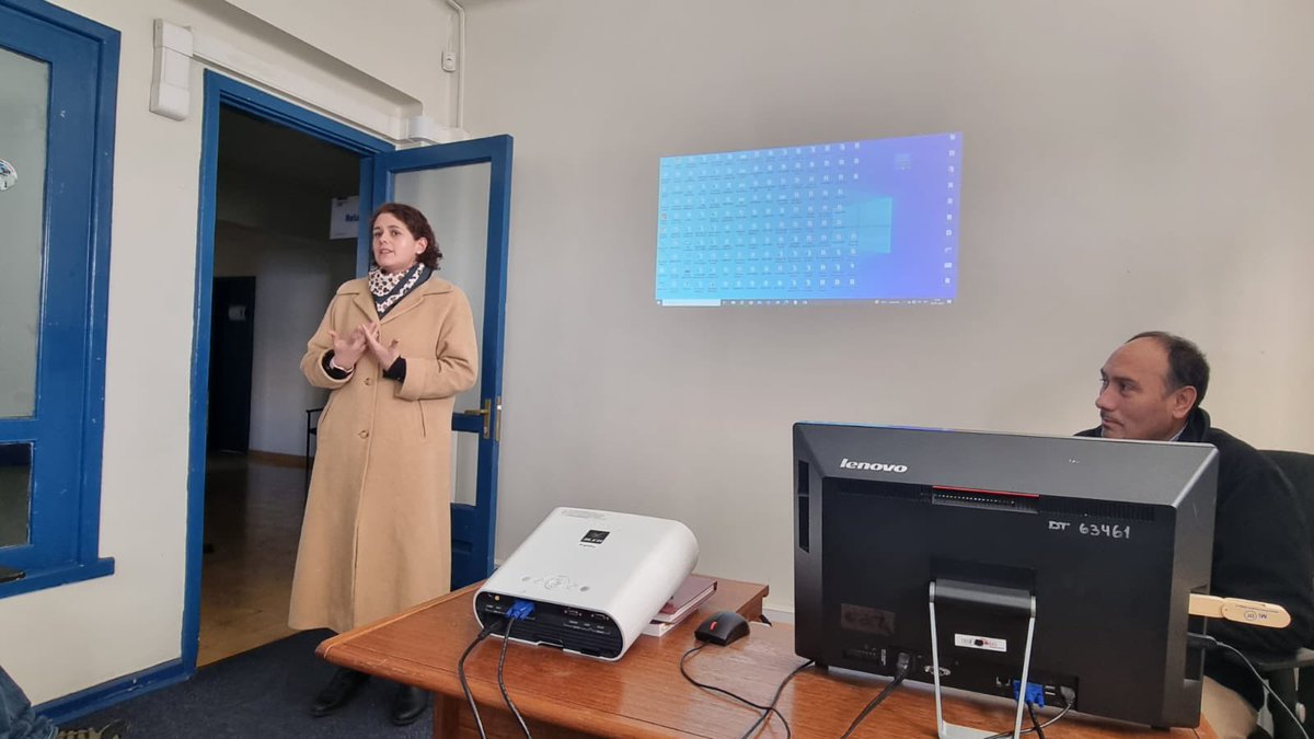 drtaraucania's tweet photo. 📌 En la IPT Malleco se llevó a cabo encuentro con DDSS, en la actividad se presentó a nuevo Inspector y coordinadora de RRLL. También se desarrollo capacitación sobre derechos fundamentales 🤝 
#TrabajoDecente
#DerechosLaborales
#DiálogoSocial https://t.co/cGgoVkrEvK
