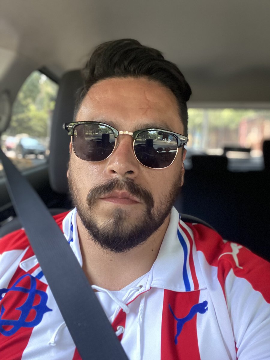 verazaluce07's tweet photo. @deporguada Un chivahermano nunca está solo https://t.co/OIBEhfE09a